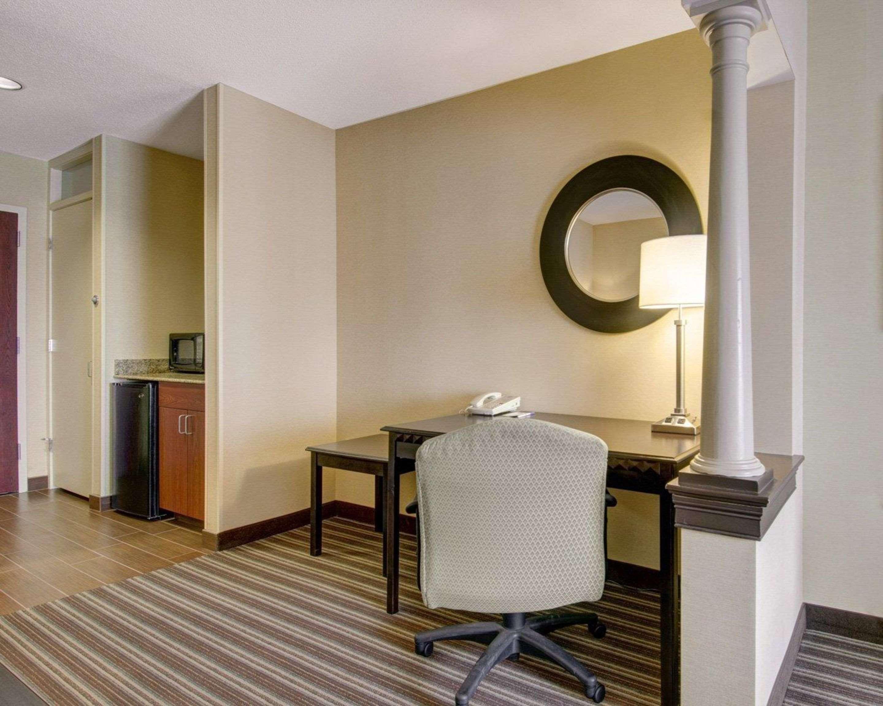 Spark By Hilton Woburn Boston Bagian luar foto